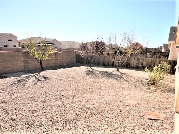 Building Photo - 736 Autumn Meadows Dr