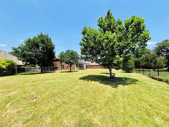 Building Photo - 4430 Pasada Ln