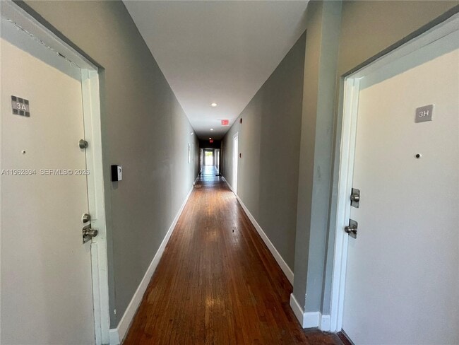 Building Photo - 842 Meridian Ave