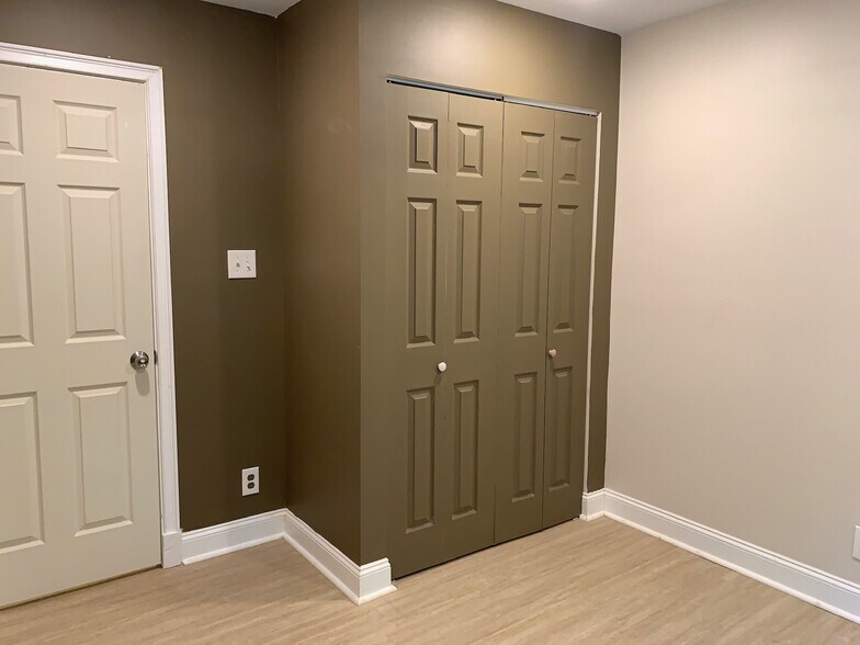 Building Photo - 5439 Penn Ave