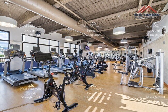 Building Photo - Furnished or unfurnished  1 Bed / 1 Bath Condo. 1 parking. Pacifica Honolulu KAKAAKO