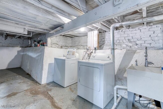 Building Photo - 138 Court St