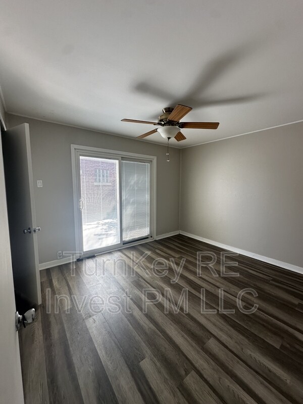 Building Photo - 11613 Kedzie Ave