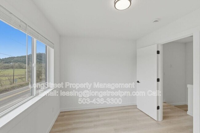 Building Photo - 828 S 19th St