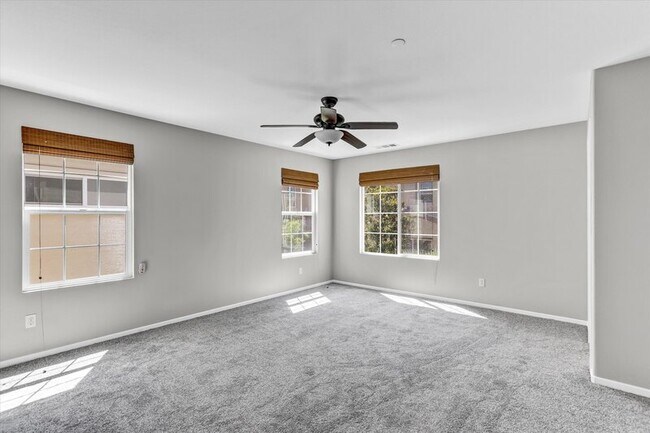 Building Photo - 2215 Antonio Dr
