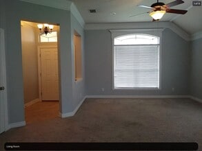 Building Photo - Move-in Ready 3 bed/ 2 bath home in North Bossier