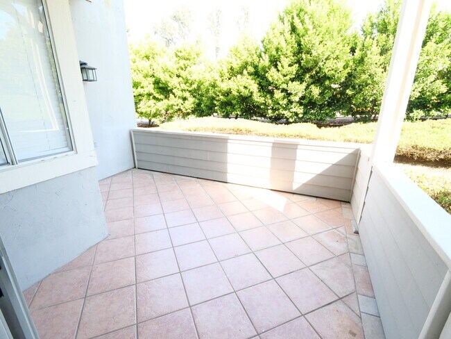 Building Photo - 43 Dover Pl