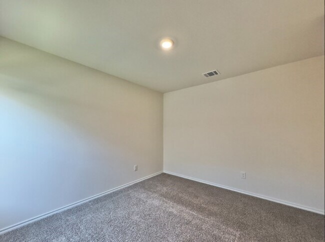 Building Photo - 11333 Pecan Crk Dr