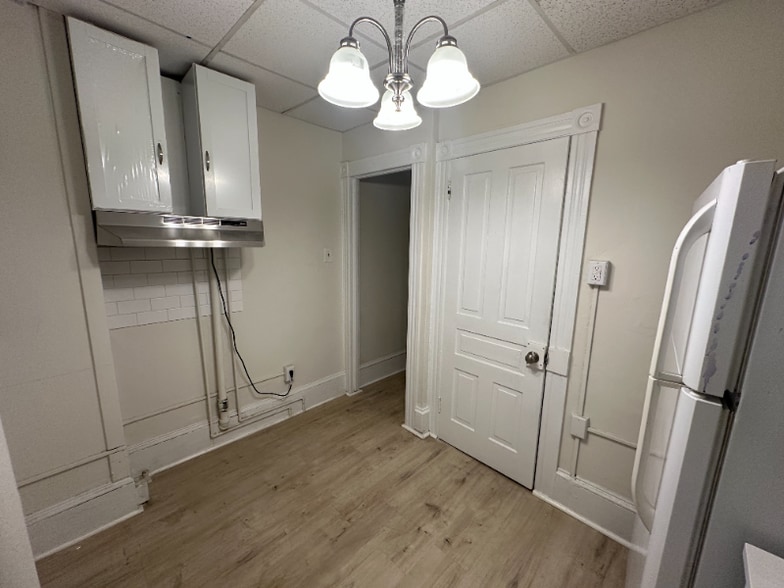 Building Photo - 381-383-383 S 3rd St