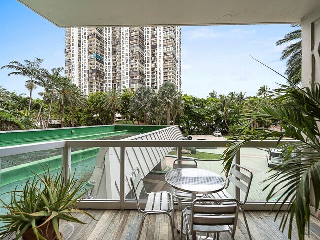 Building Photo - 2451 Brickell Ave