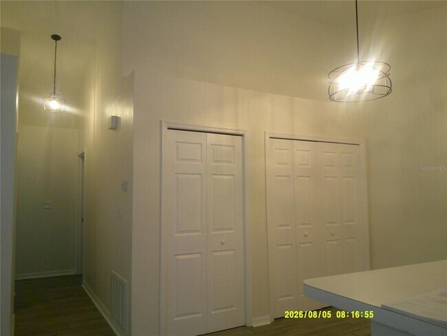 Building Photo - 437 Columbia Ave