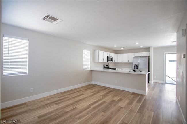 Building Photo - 2108 Sandy Ln