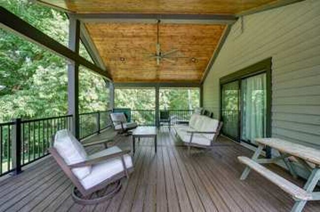 Building Photo - Beautiful Home in Cincinnati!!