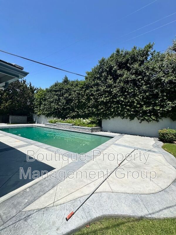 Building Photo - 12551 Bubbling Well Rd