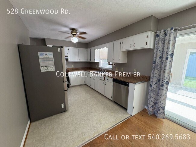 Building Photo - 528 Greenwood Rd