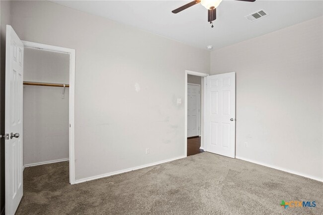 Building Photo - 1203 Daffodil Dr