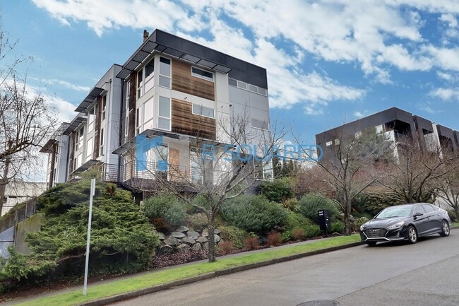 Building Photo - 4447 41st Ave SW