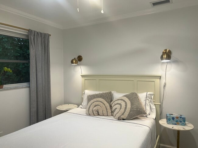 Building Photo - 9080 Peebles Rd