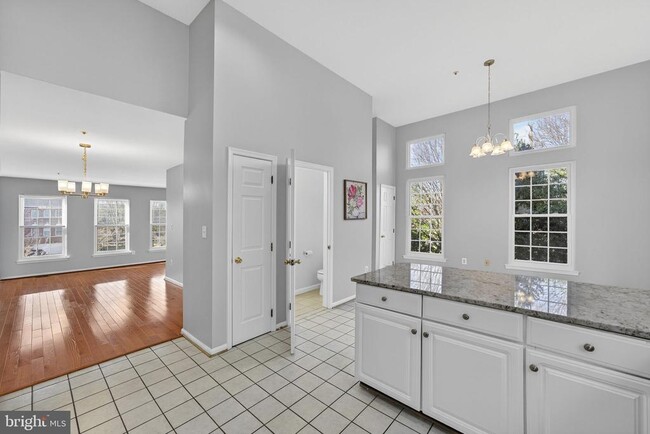 Building Photo - 2901 Mainstone Dr