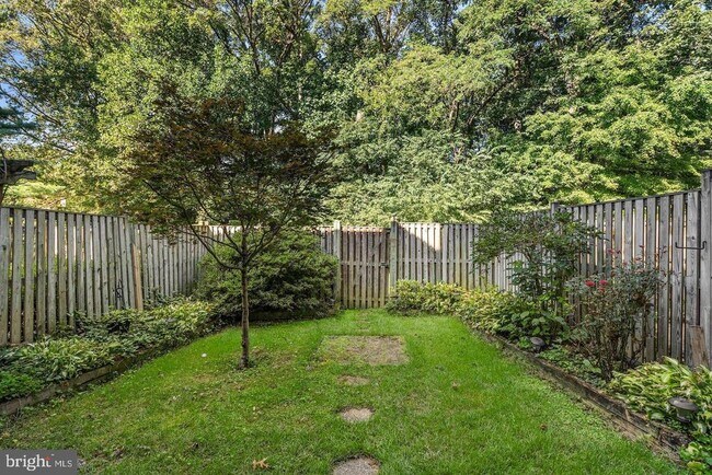 Building Photo - 2050 Winged Foot Ct
