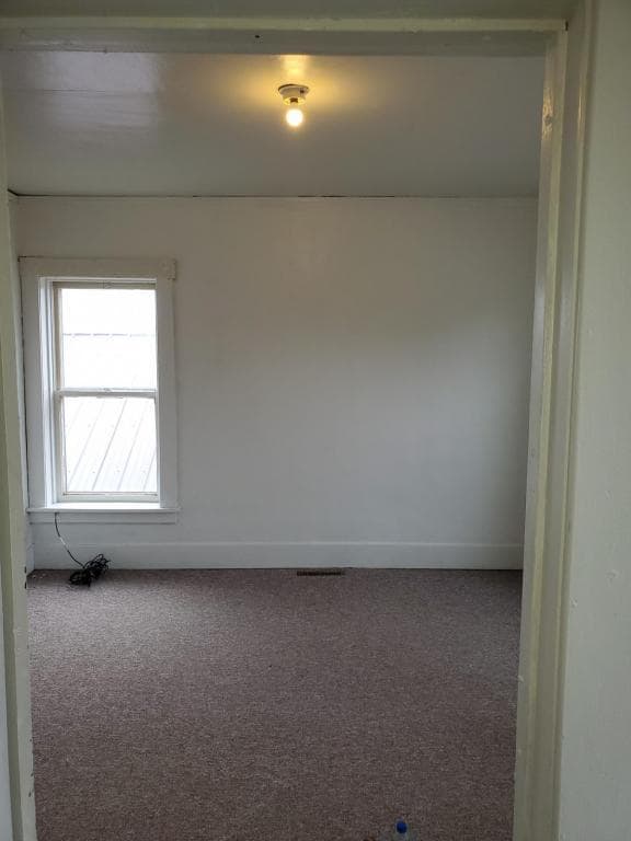 Building Photo - 303 1/2 W High St #6-Apt#6