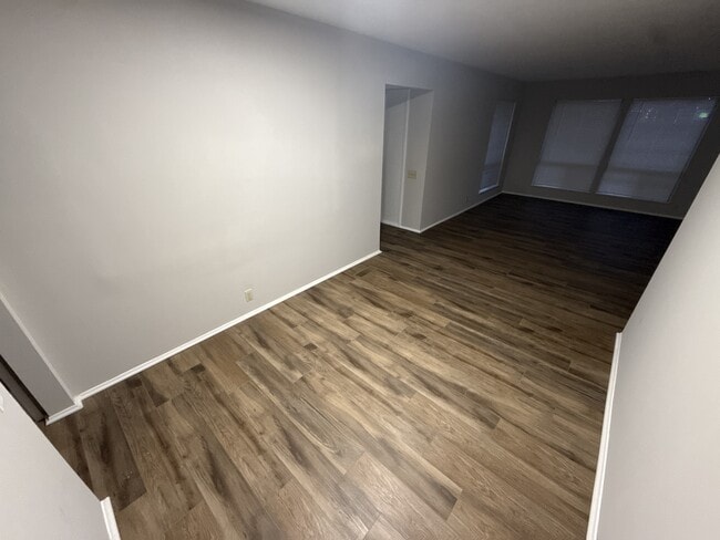 Building Photo - 1475 Hollywood Ln