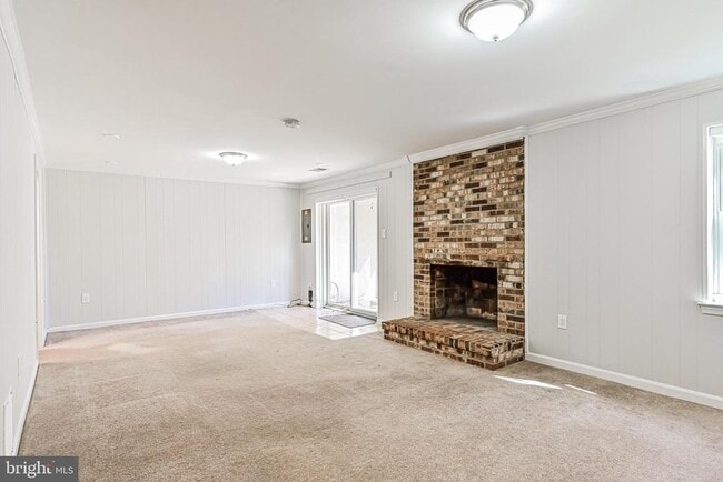 Building Photo - 9929 Hemlock Woods Ln