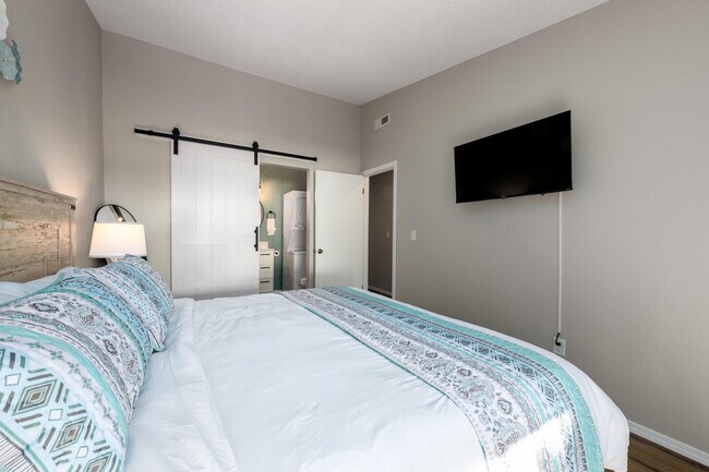 Building Photo - 235 Ozark Mountain Resort Dr