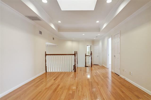 Building Photo - 300 Timber Lake Dr