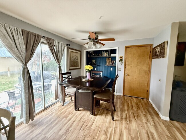 Building Photo - 2565 N 3rd E St