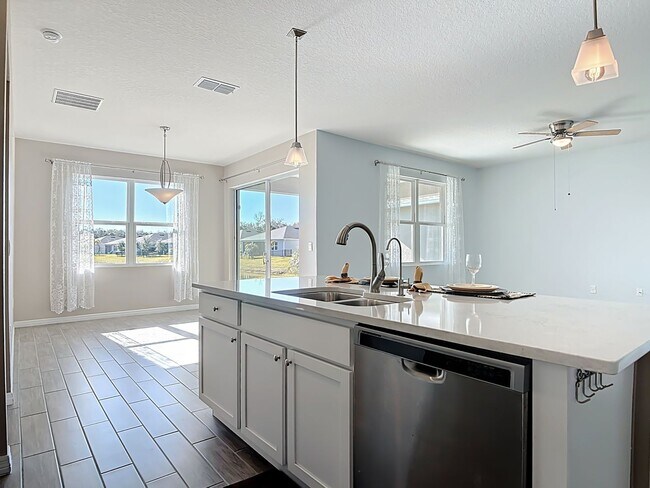 Building Photo - Beautiful Oak Leaf Preserve 3 Bedroom 2 Bathroom Smart Home