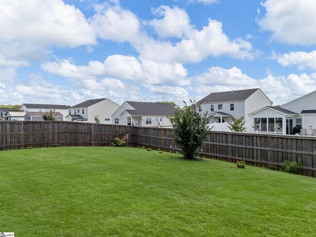 Building Photo - 211 Pollyanna Dr