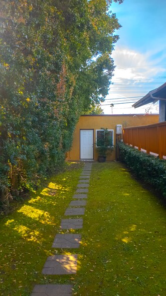 Building Photo - 1239 N Commonwealth Ave