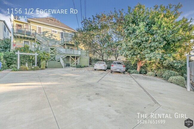 Building Photo - Charming Victorian Lower Unit in Angelino ...