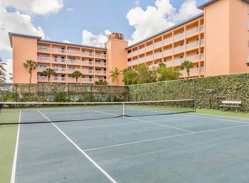 Building Photo - 2601 S Roosevelt Blvd