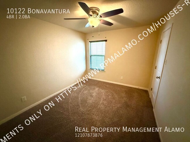 Building Photo - *APPLICATION RECEIVED** AVAILABLE NOW! 4 B...