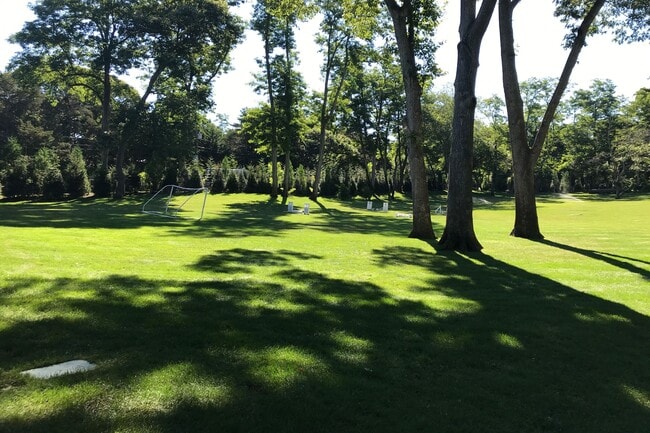 Building Photo - 51 Dumar Dr