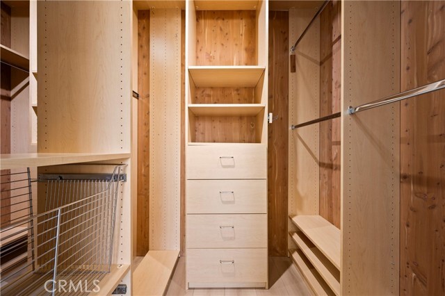 Building Photo - 17 Calvados