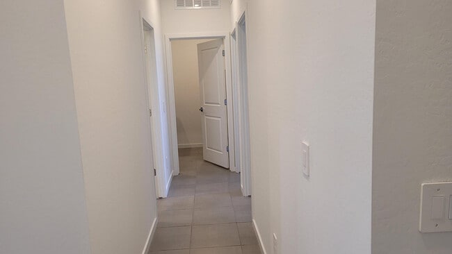 Building Photo - 15998 W Smoketree Dr