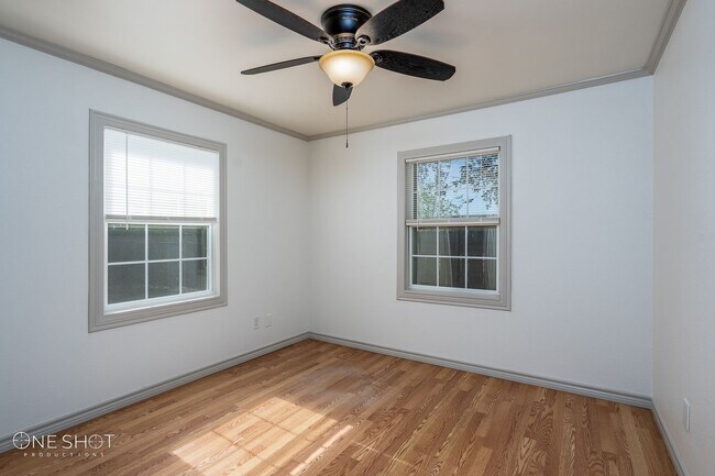 Building Photo - 2349 Highland Ave