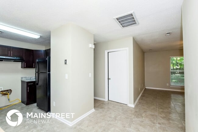 Building Photo - 6022 Woodthrush Dr