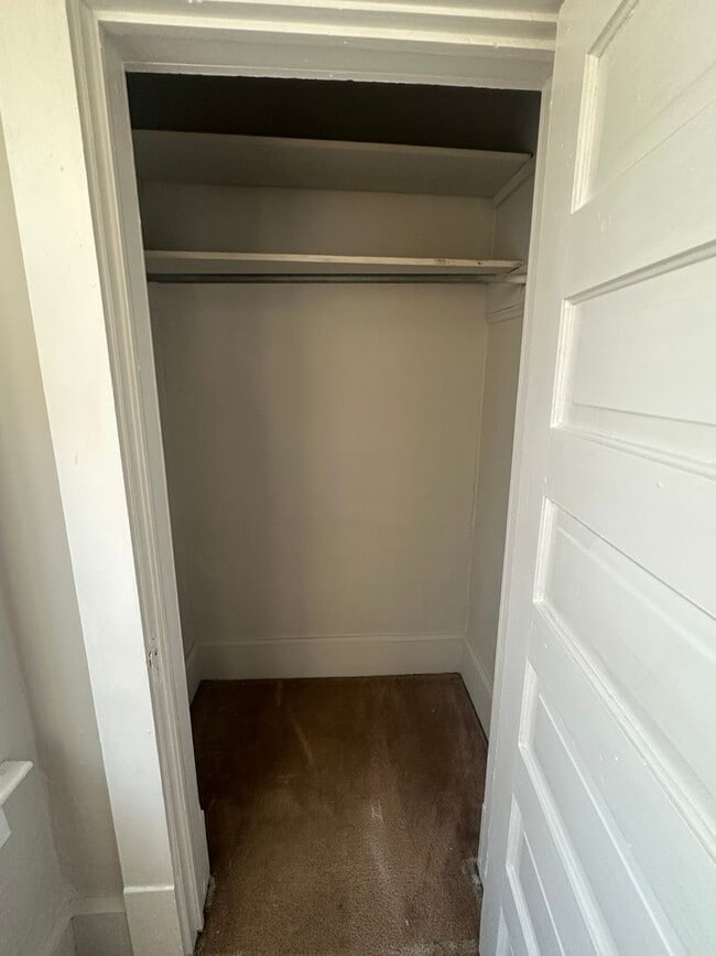 Building Photo - 3231-3233 Duncan St