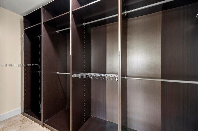 Building Photo - 5901 SW 56th Terrace