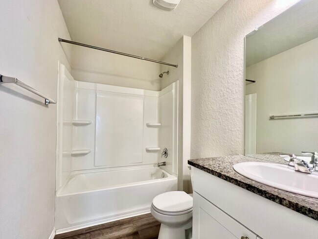 Building Photo - Charming Single-Story Home in Amenity-Rich Community