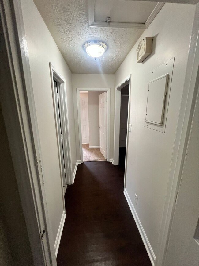 Building Photo - 3125-3127 Sarah Lou Drive