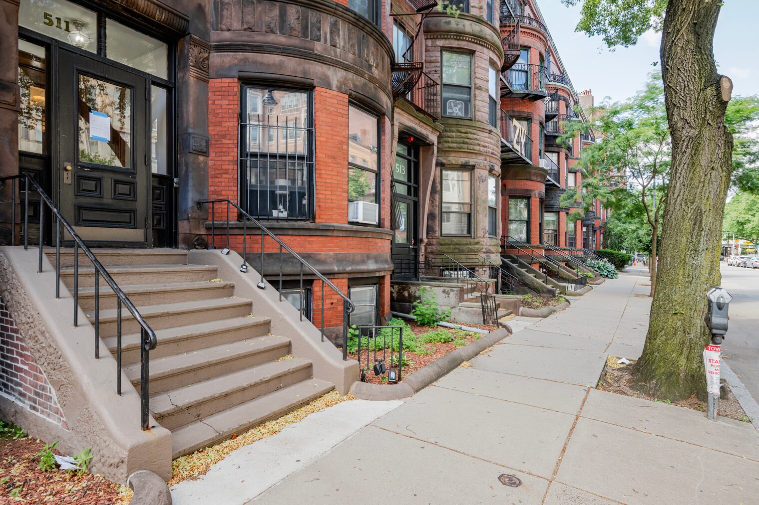 Building Photo - 511 Beacon St