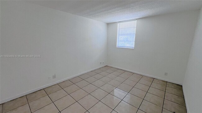 Building Photo - 801 NW 47th Ave
