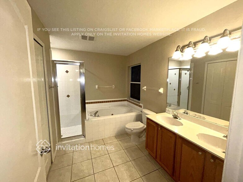 Building Photo - 804 Berry Bramble Dr