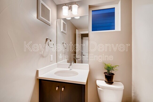 Building Photo - 3870 Shoshone St