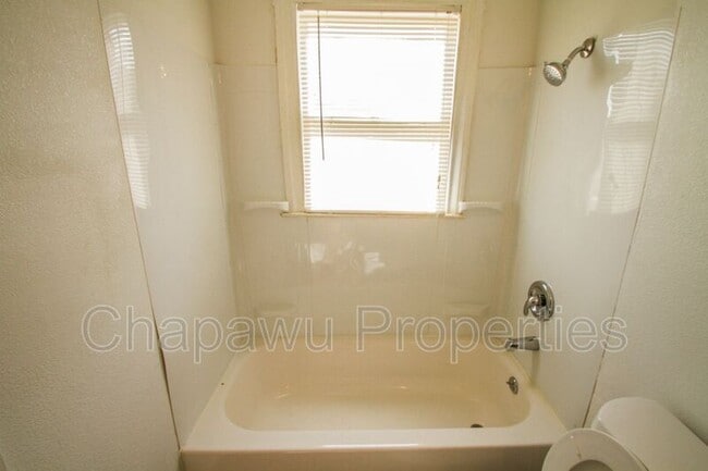 Building Photo - 1414 Gorman